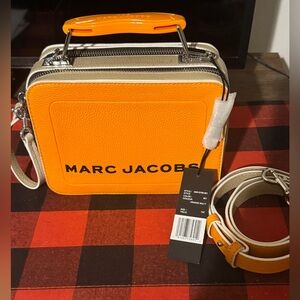 MARC JACOBS The Squeeze Shoulder Bag